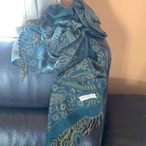 Pashmina wrap